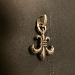 Chrome Hearts Fleur Pendant large size
